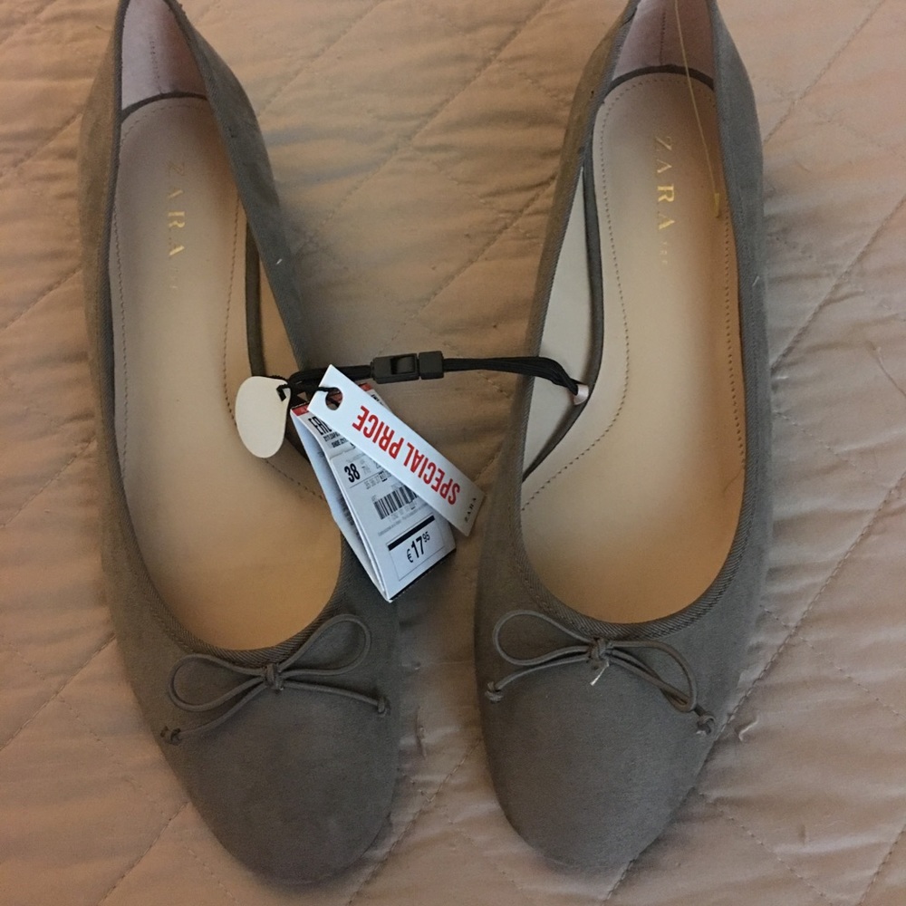Zara women flat shoes